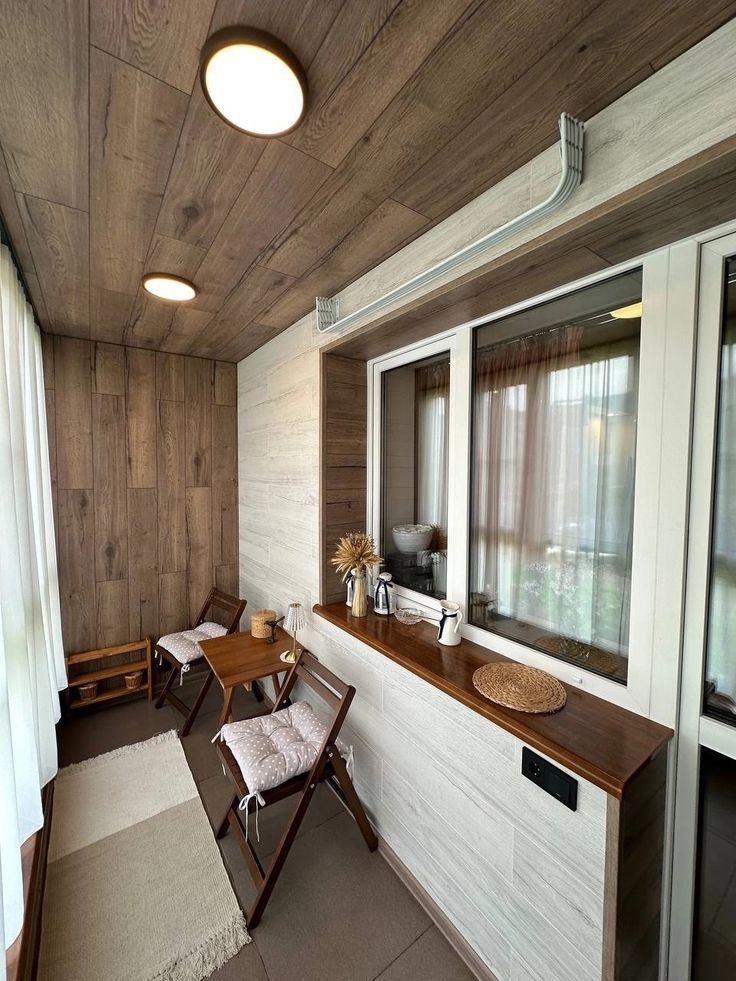 Остекление, утепление и отделка балконов в Новосибирске